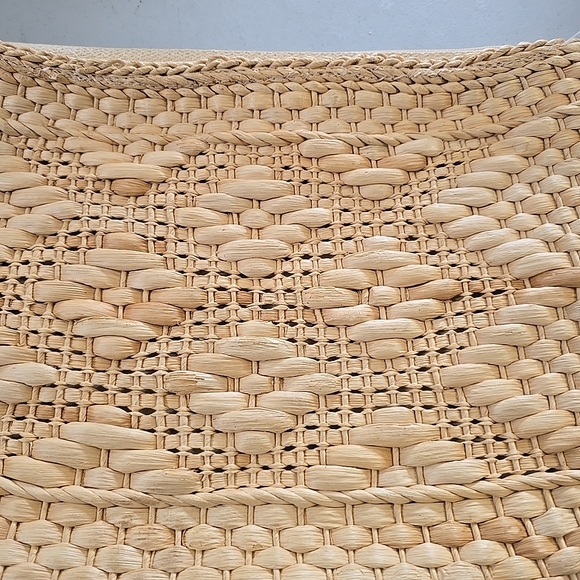 Hand Crafted Beige Woven Tote - Picture 6 of 8